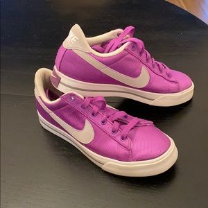 Nike women’s canvas purple/orchid great condition